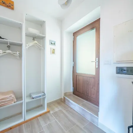 La Casa Dei Pittori By Interhome